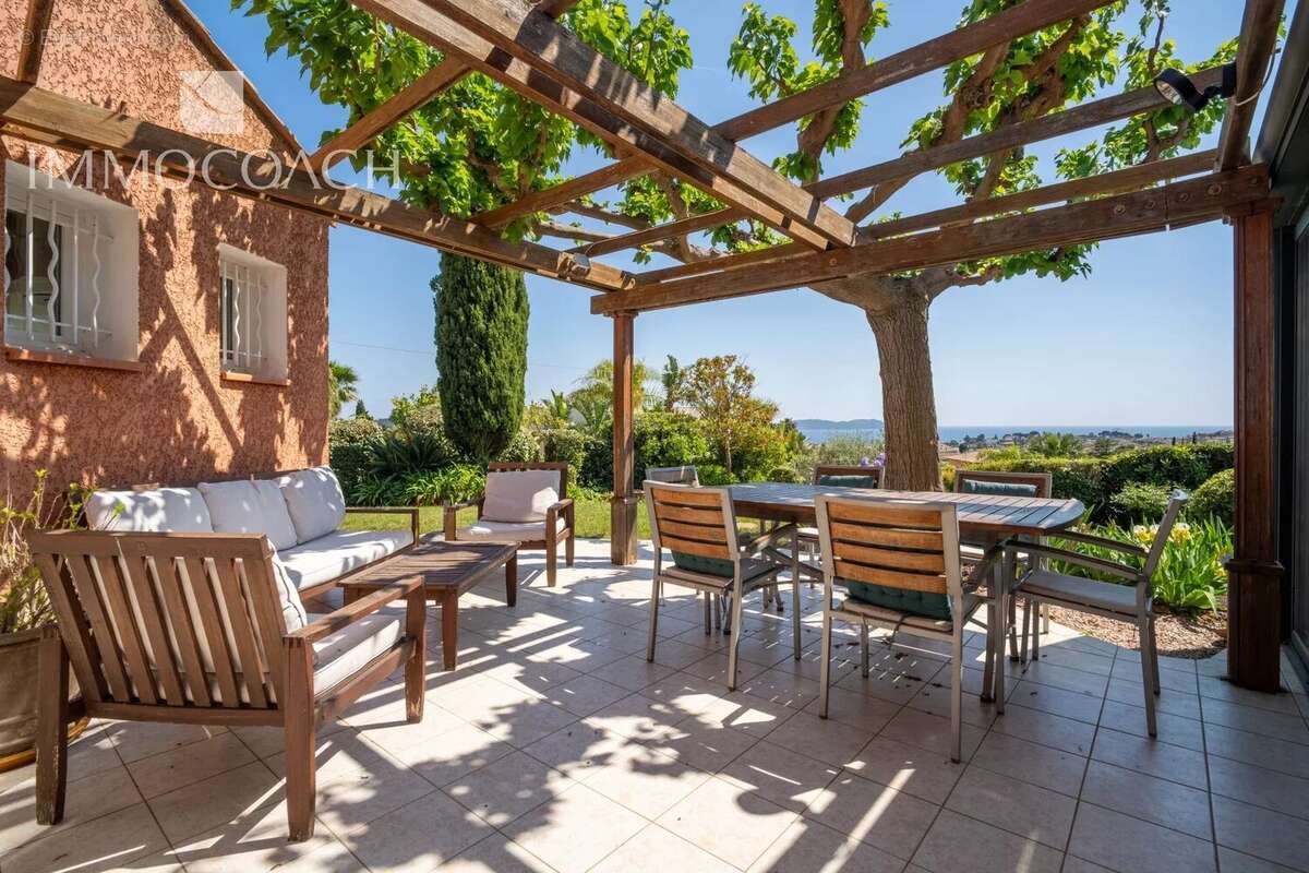 Maison à CARQUEIRANNE