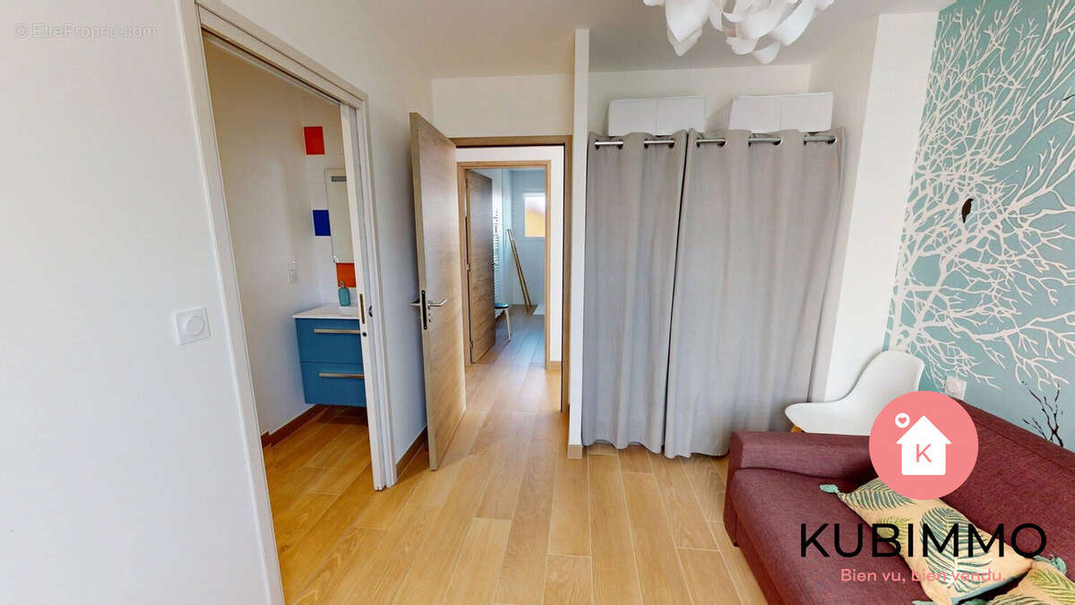 Chambre 2 et salle d&#039;eau  - Maison à LONGEVILLE-SUR-MER