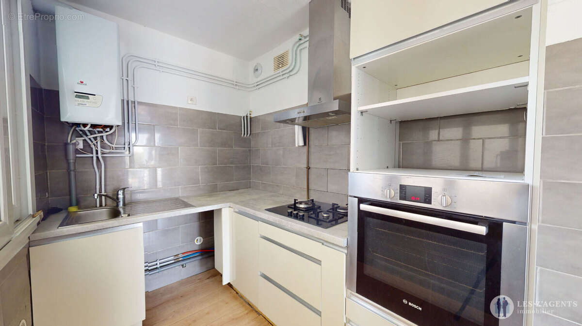Appartement à SAINT-MARTIN-D'HERES