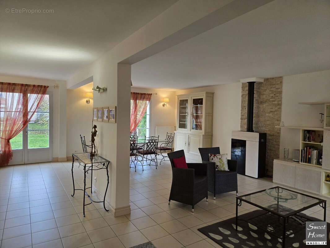 Maison à MAGNY-LES-HAMEAUX