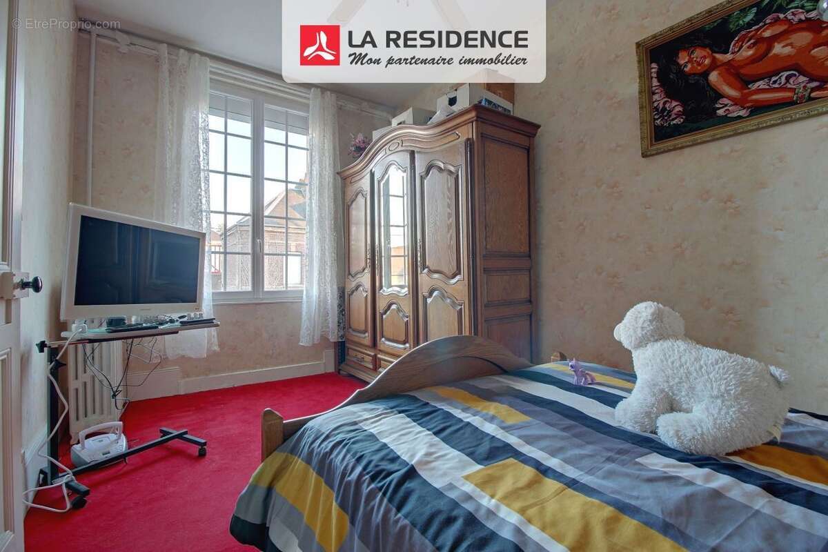 Maison à SAINT-ETIENNE-DU-ROUVRAY