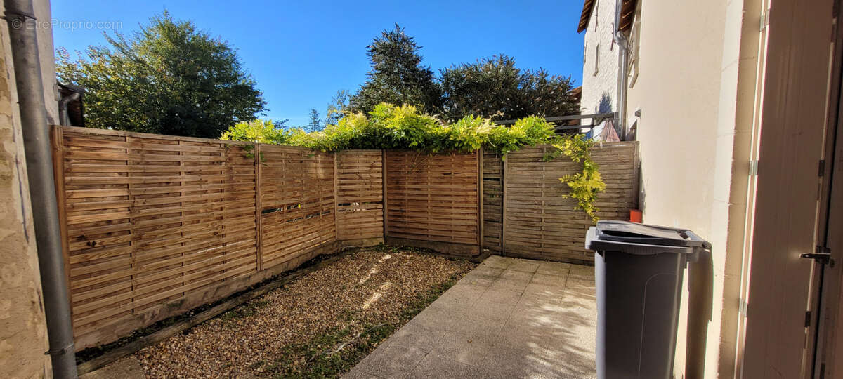 Maison à CHAMPIGNY-SUR-VEUDE