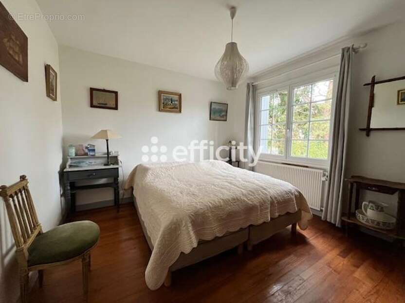 Maison à MESCHERS-SUR-GIRONDE