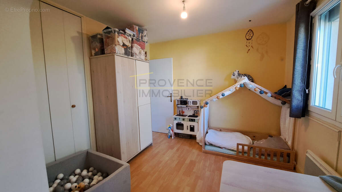 Maison à MONTELIMAR