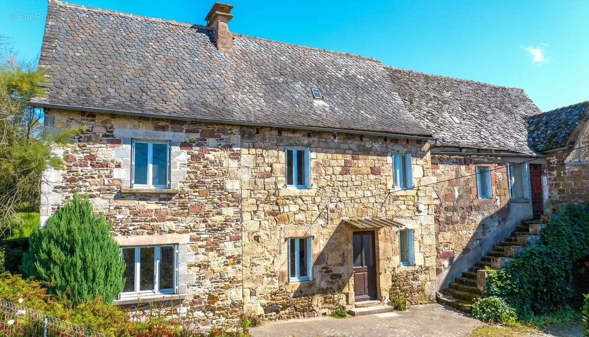 Maison à SAINT-CYPRIEN-SUR-DOURDOU