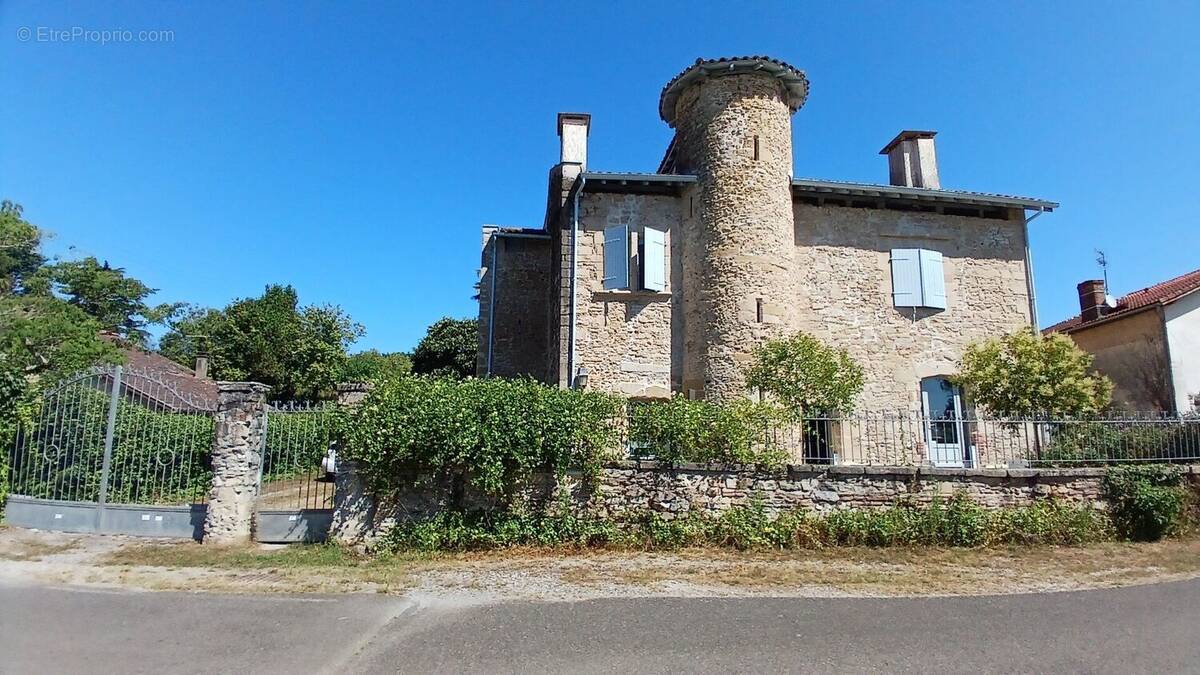Maison à SAUBUSSE
