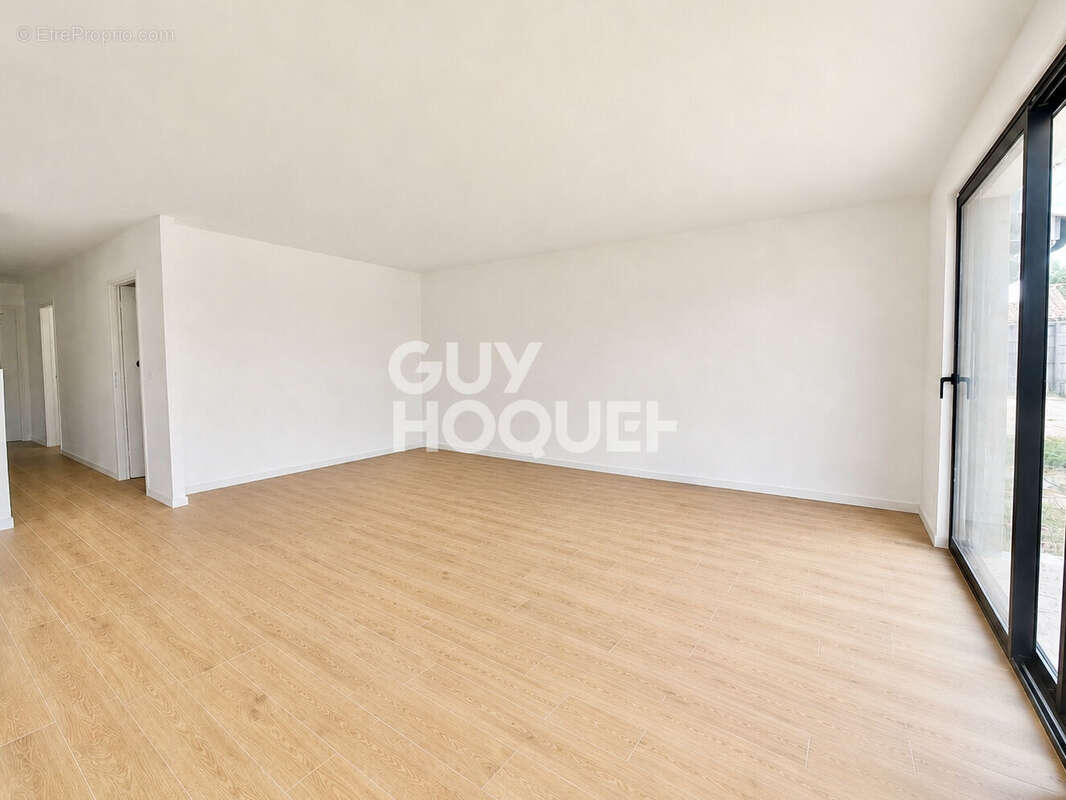 Maison + garage  (frais de notaire réduits) au calme clés en main - photo 2
