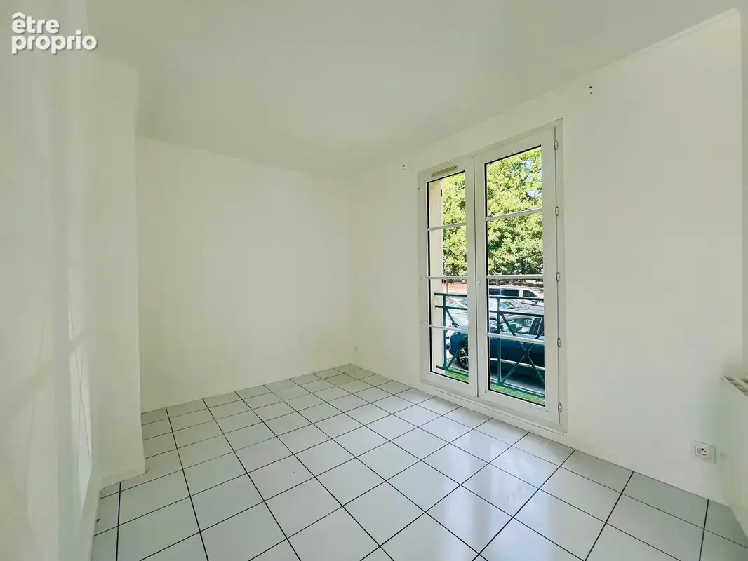 Bureaux à vendre Senlis 2 pièces plein coeur de Senlis - photo 5