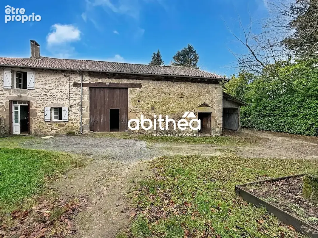 Maison à LA CHAPELLE-MONTBRANDEIX