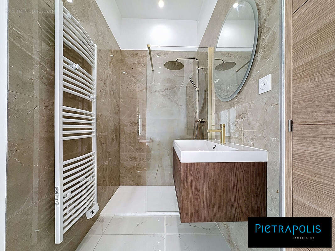 Salle de bain - Appartement à LYON-8E