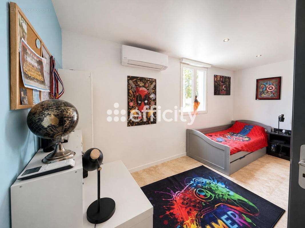 Maison 153 m² à Saint-Maximin-La-Sainte-Baume  - photo 14