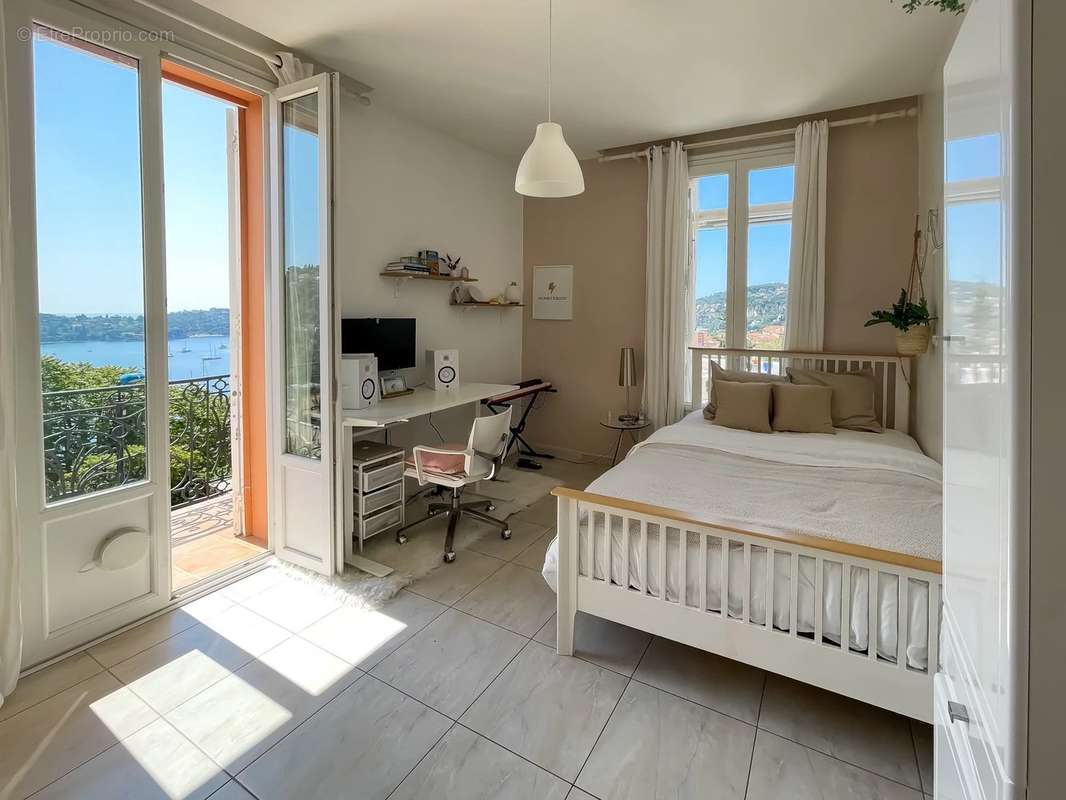 Appartement à VILLEFRANCHE-SUR-MER