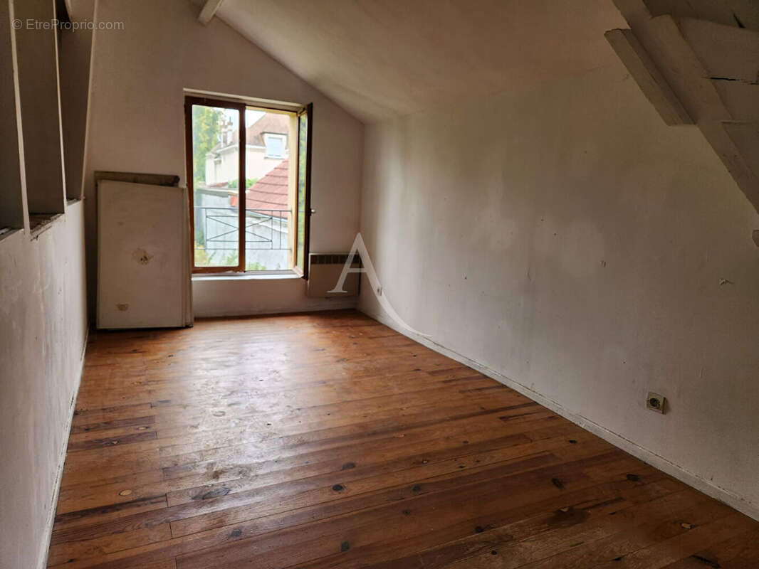 Maison Mandres Les Roses 4 pièce(s) 72.60 m2 - photo 6