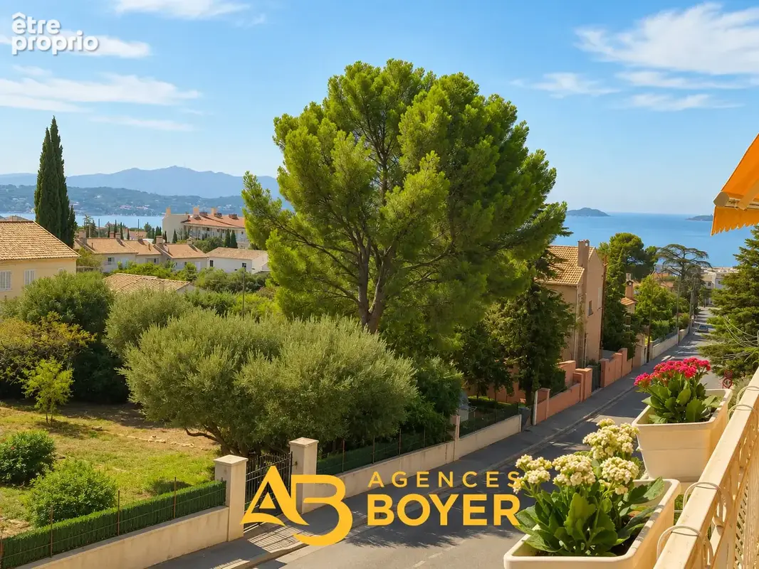 Bandol - Appartement T3 avec vue mer et terrasse à 700 m du port - photo 2