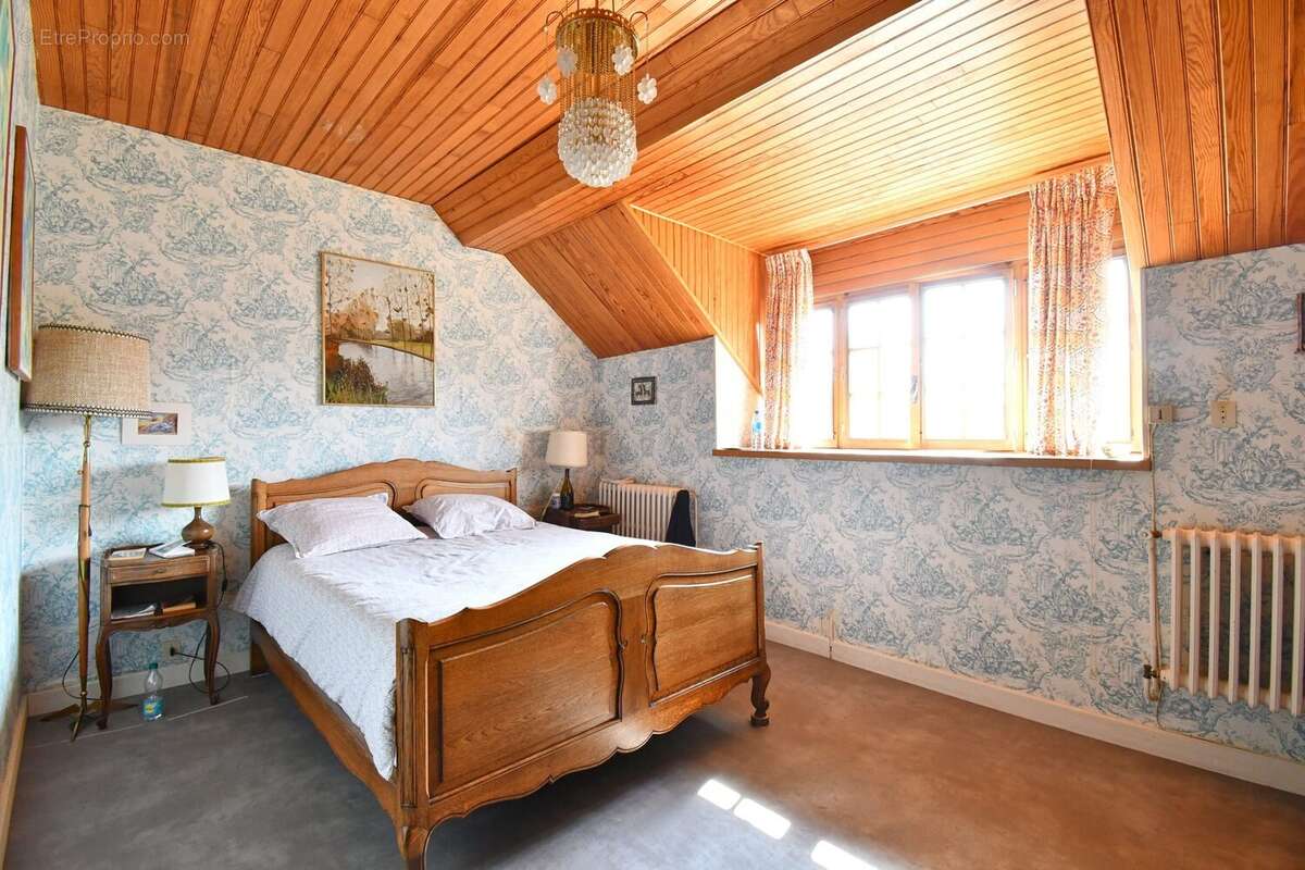 Maison à CUSSY-EN-MORVAN