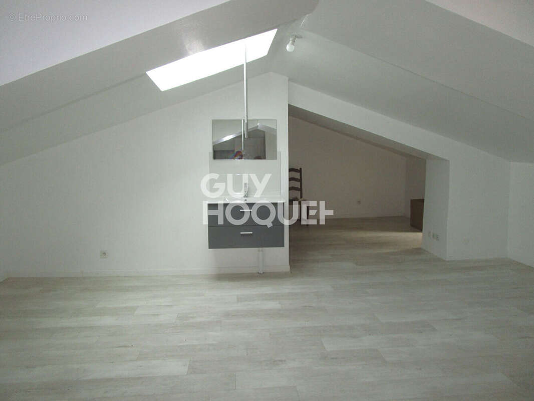 Maison 110 m² à Mazeyrat-D'allier  - photo 5