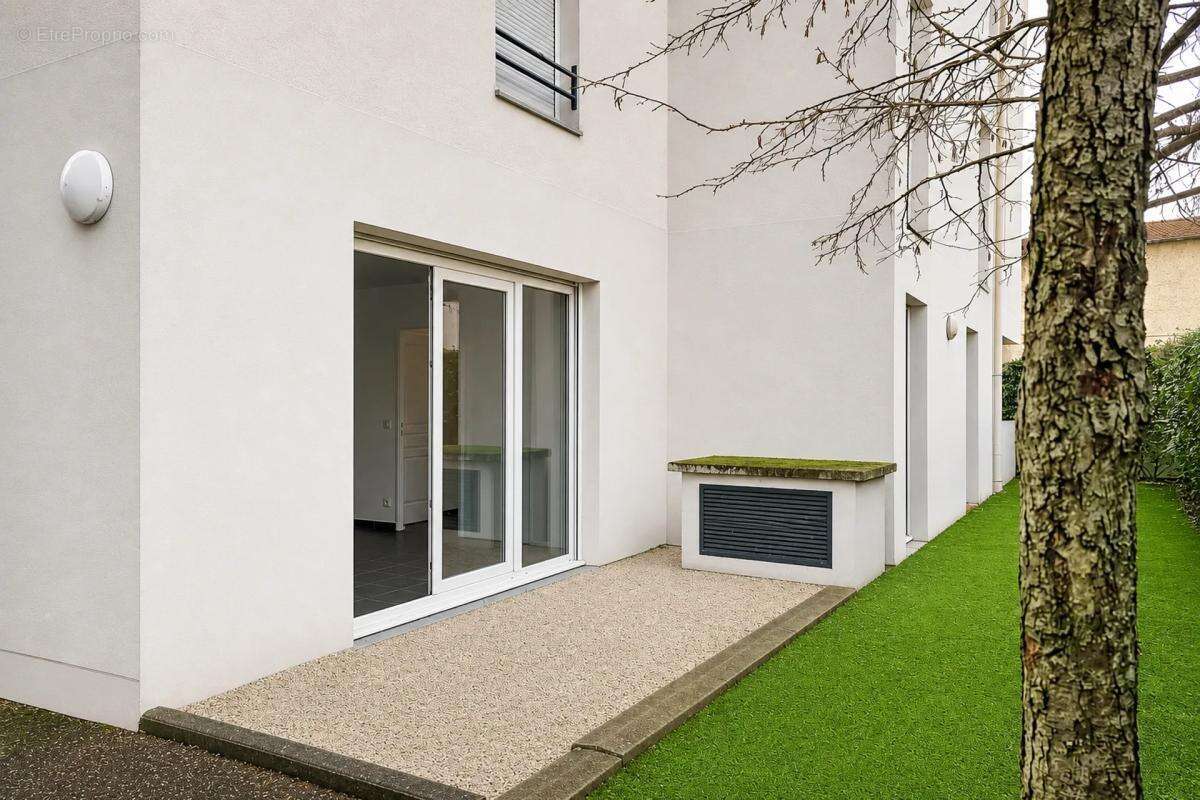 Lyon : Appartement contemporain 3 pièces - photo 9