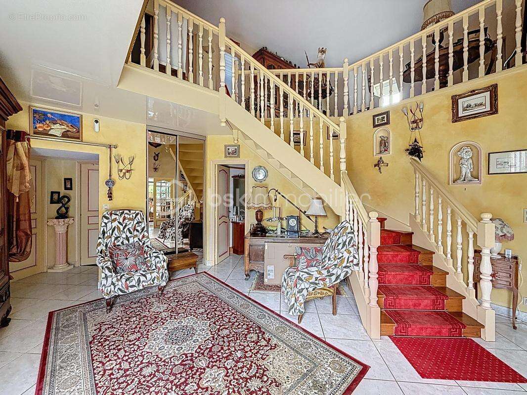 Maison à ROUGE