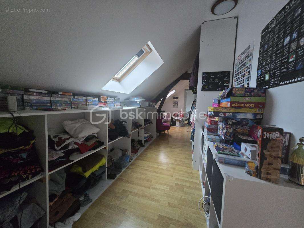 Maison à CHATENAY-SUR-SEINE