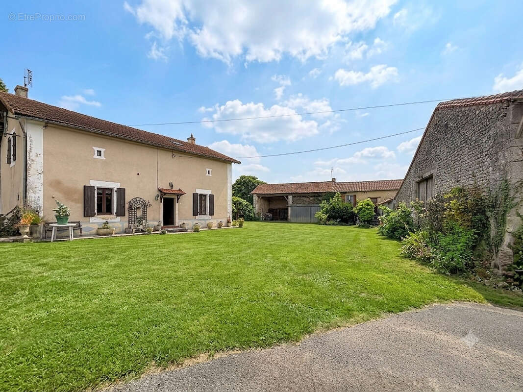 Maison à VOULGEZAC