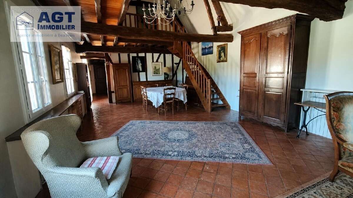 Maison à BEAUVAIS