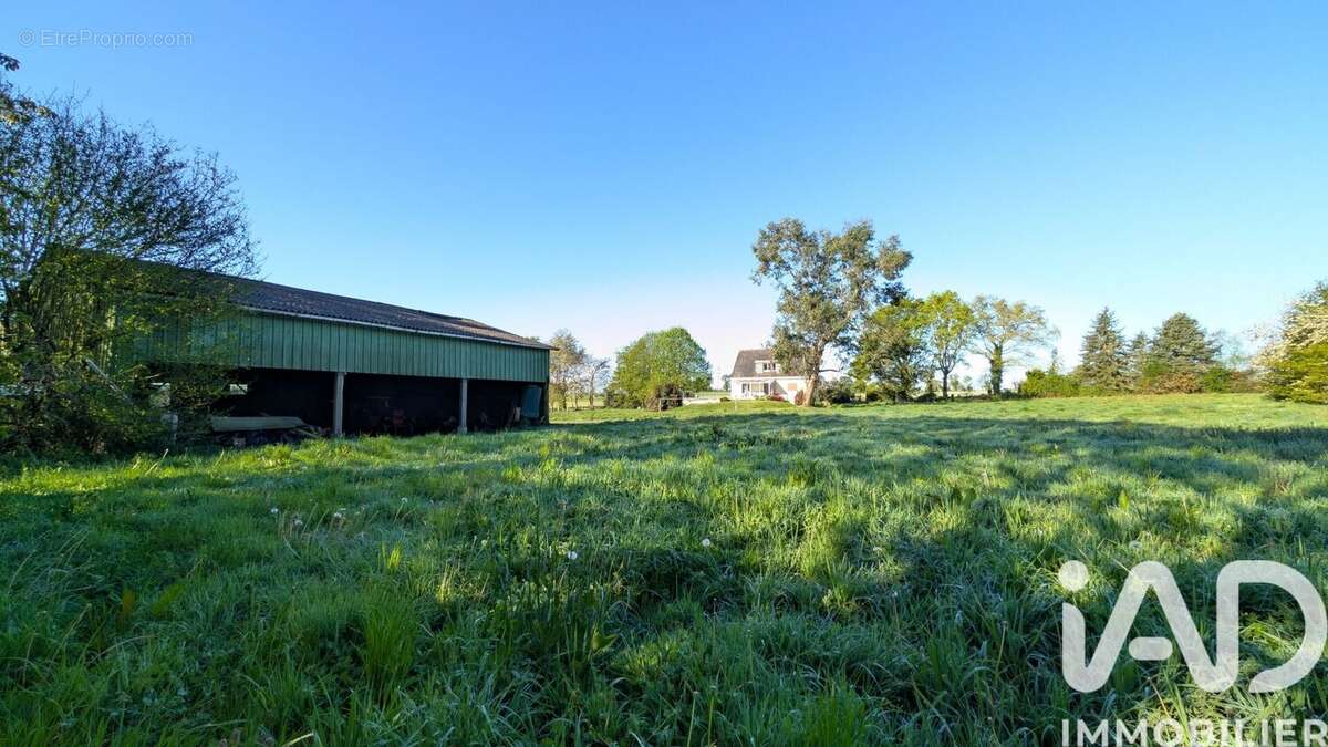 Maison 94 m² à Josselin  - photo 2