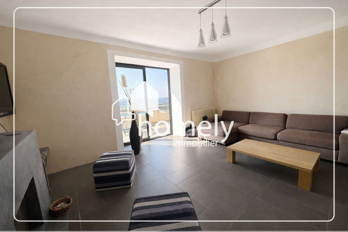 Maison à EGUILLES