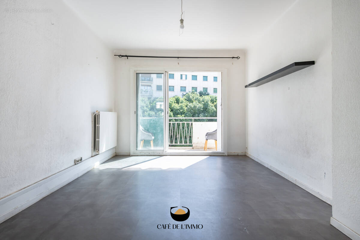 Appartement à MARSEILLE-8E