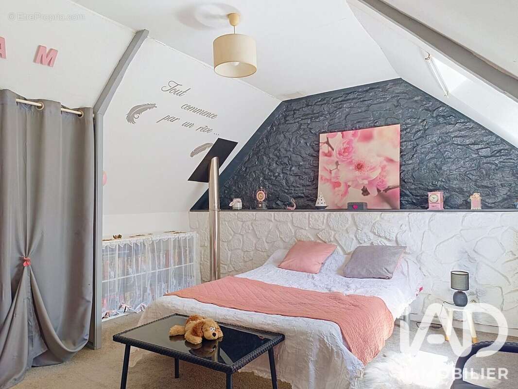 Maison 103 m² à Saint-Martin-Des-Pres  - photo 9