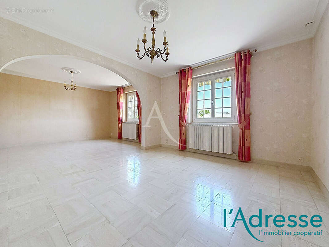 Maison à ARON