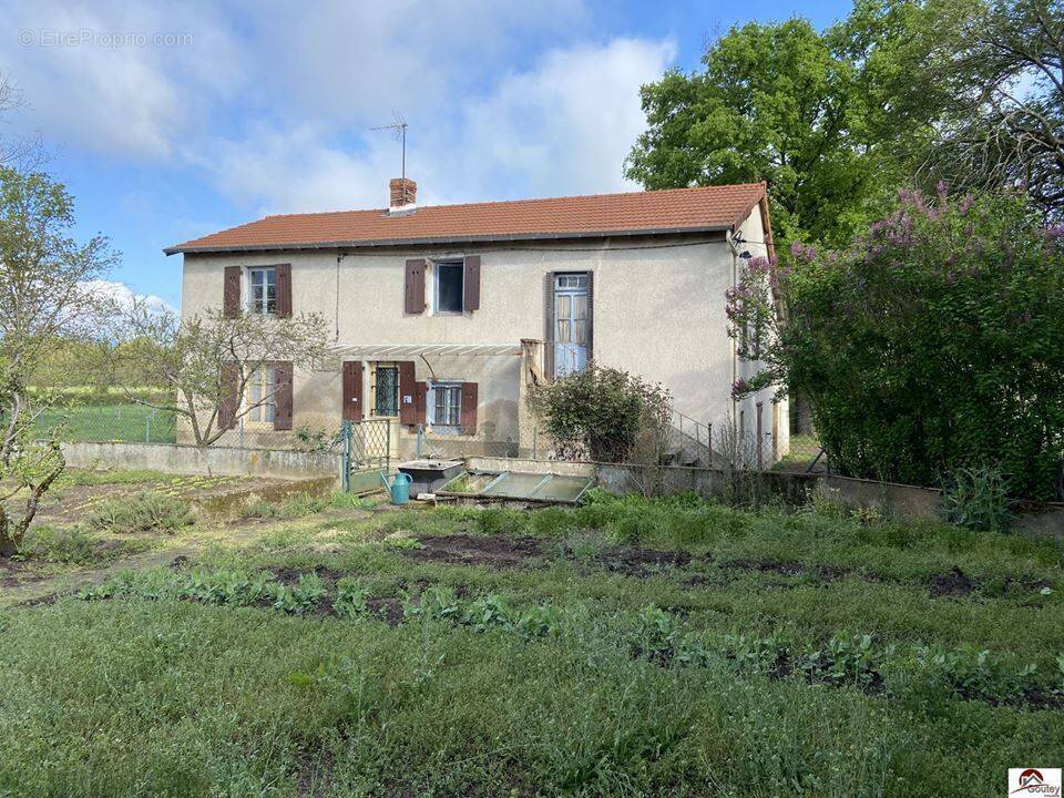 Maison à RIORGES