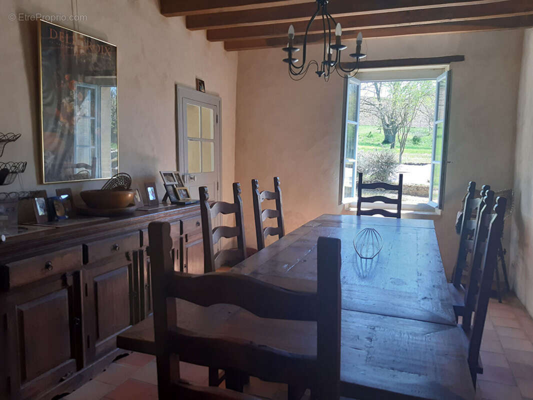 Maison à SAINT-MICHEL-DE-CHAVAIGNES