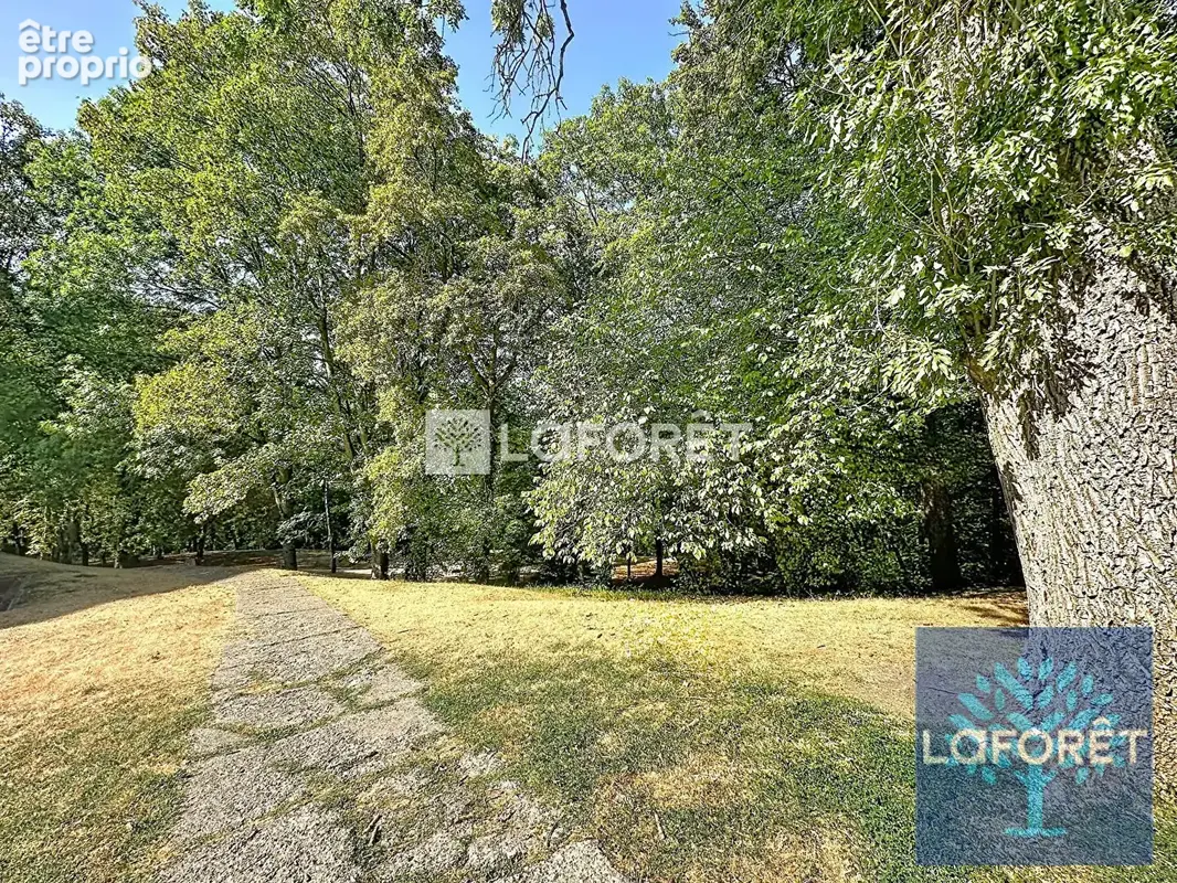 Appartement F3 65,72 m² Résidence sécurisée au coeur d'un grand parc - photo 10