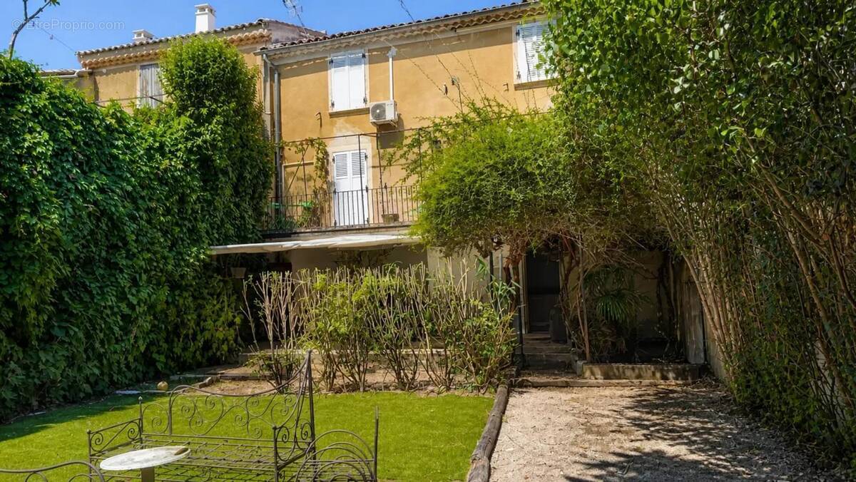 Maison à BUIS-LES-BARONNIES