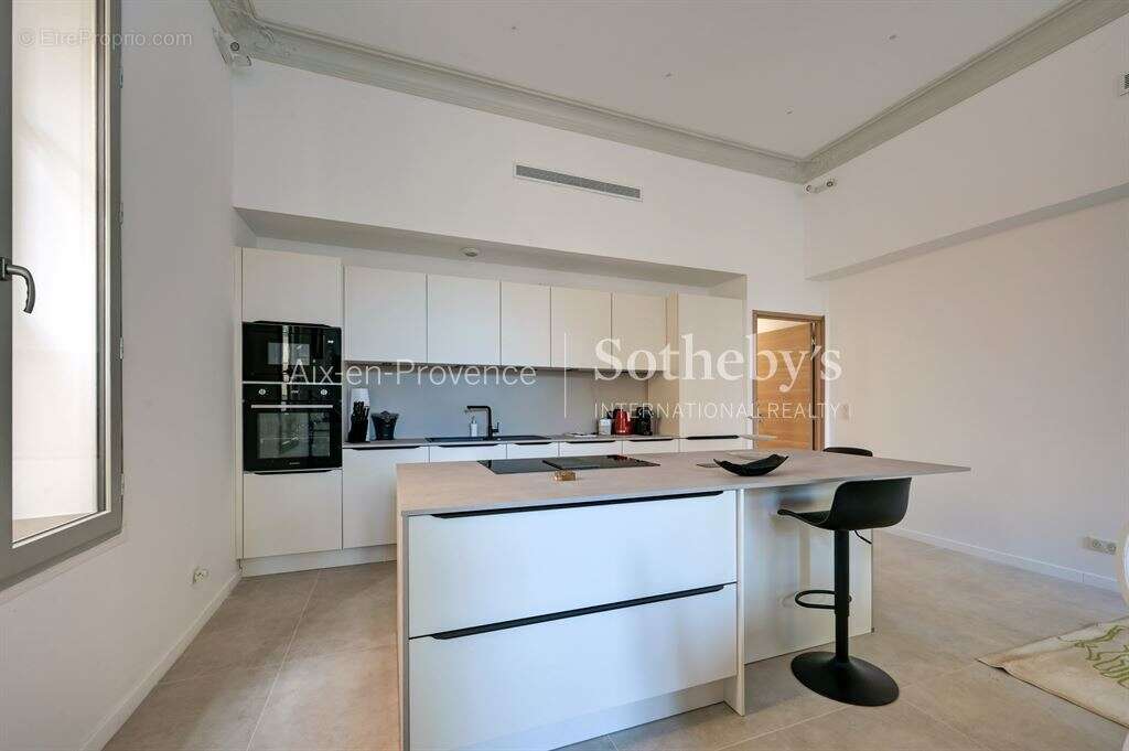 Duplex 175 m² en rez-de-chaussée avec jardin privatif – Quartier Mazarin, Aix-en-Provence - photo 4