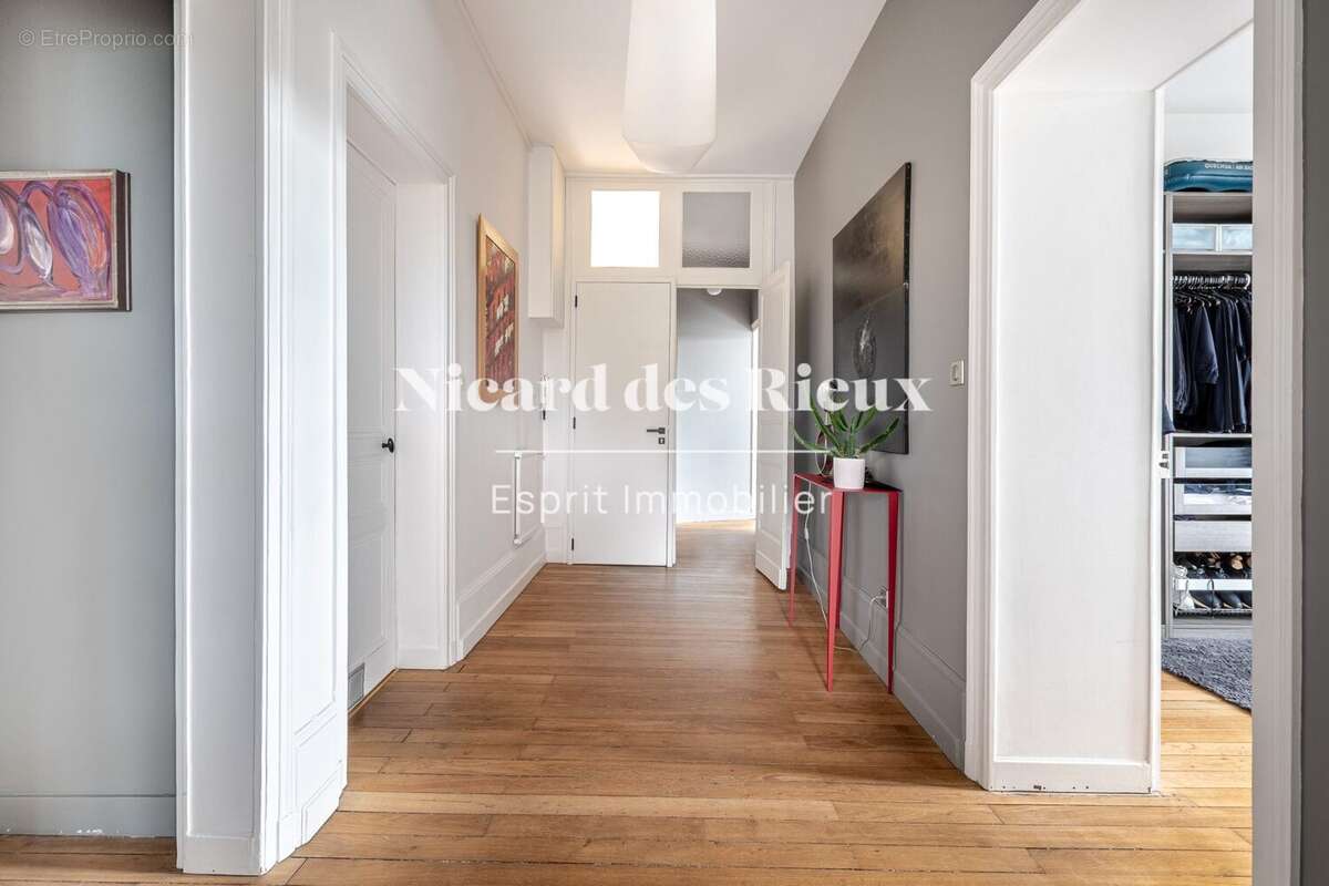 Appartement 97 m² à Limoges  - photo 6