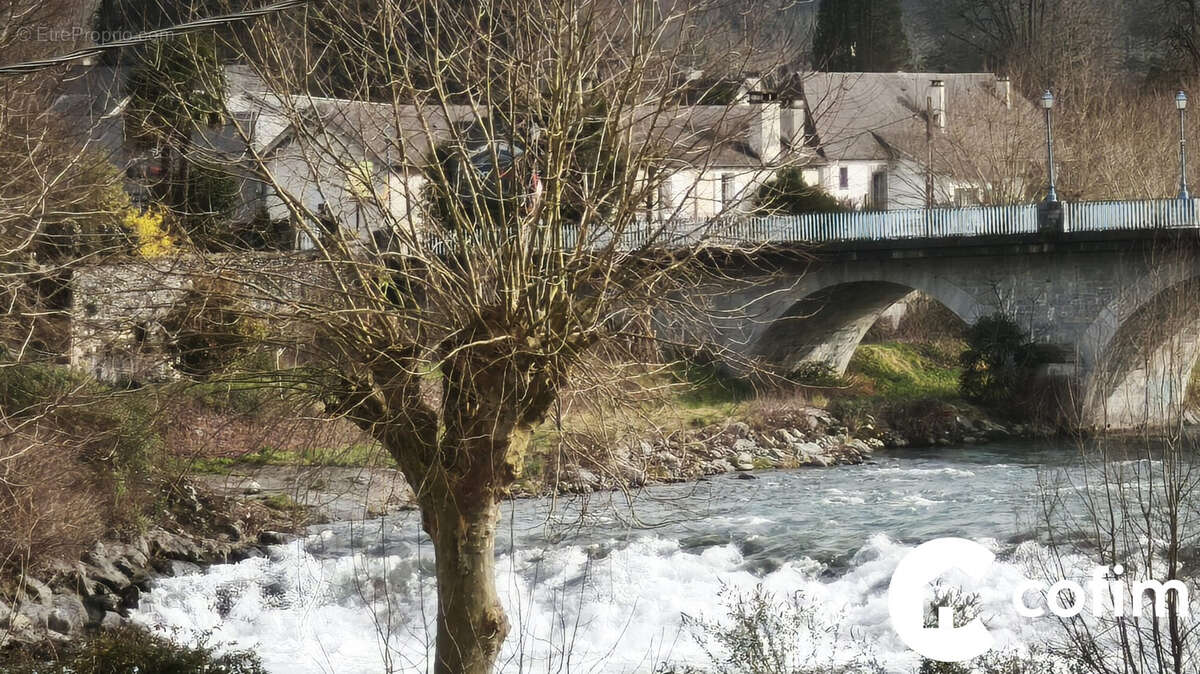 Maison à NAY