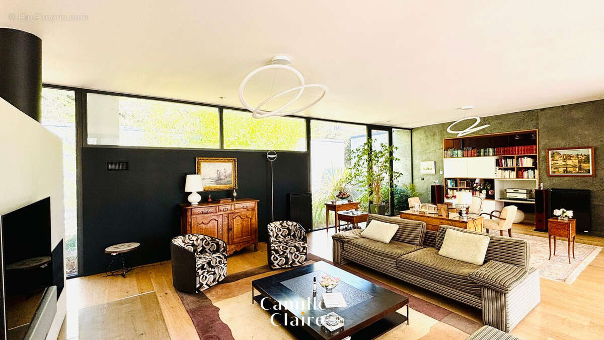 Maison à SAINT-MARC-JAUMEGARDE