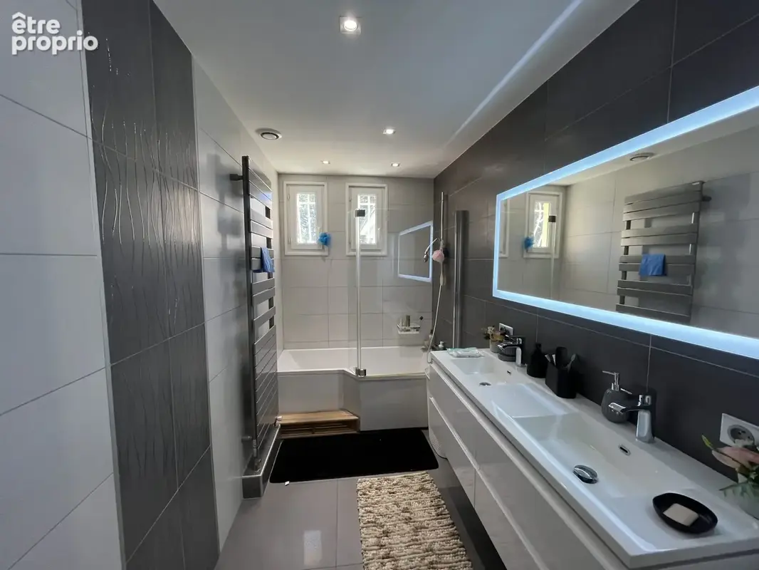 Maison 158 m² à Saint-Etienne  - photo 6