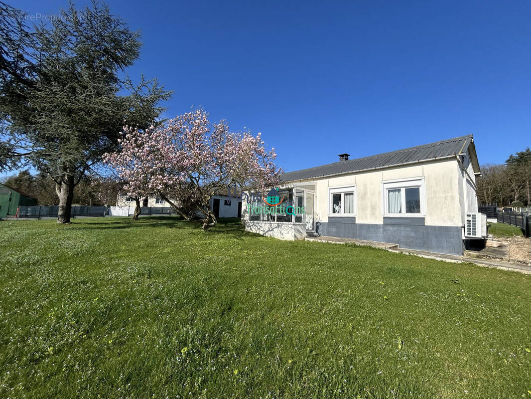 Maison à SAINT-MAURICE-D'ETELAN