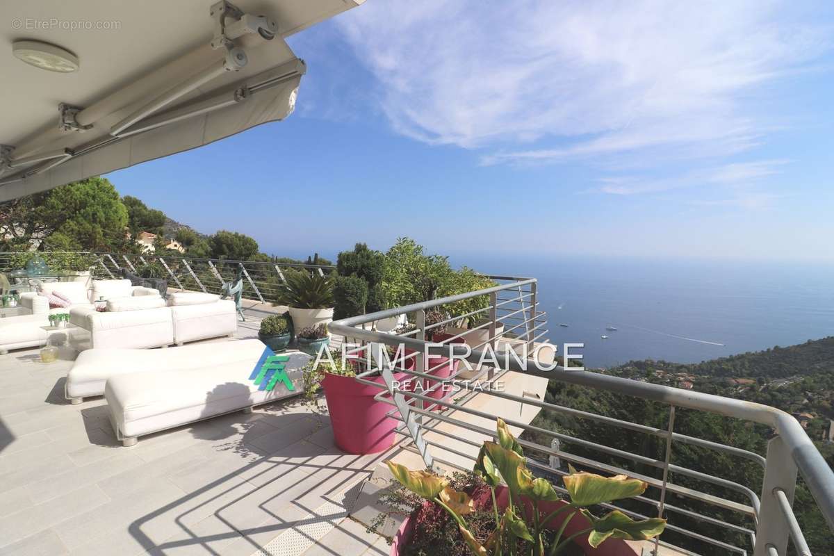 Appartement à EZE