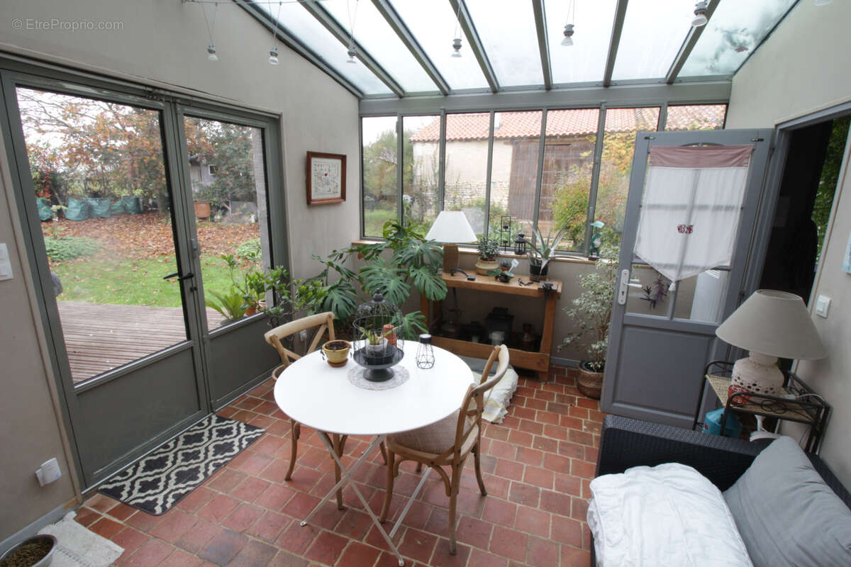 Maison à NEUVILLE-DE-POITOU