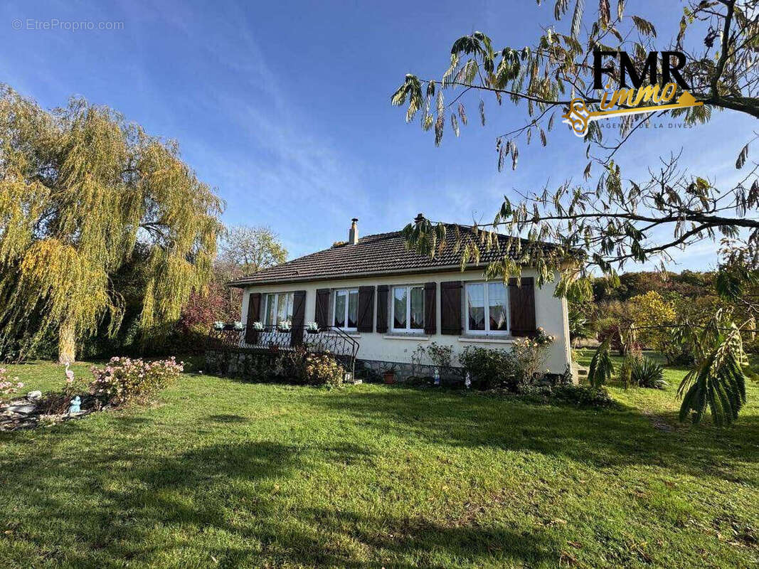 Maison à SAINT-PIERRE-SUR-DIVES