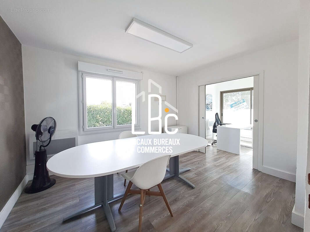 Commerce à BASSE-GOULAINE