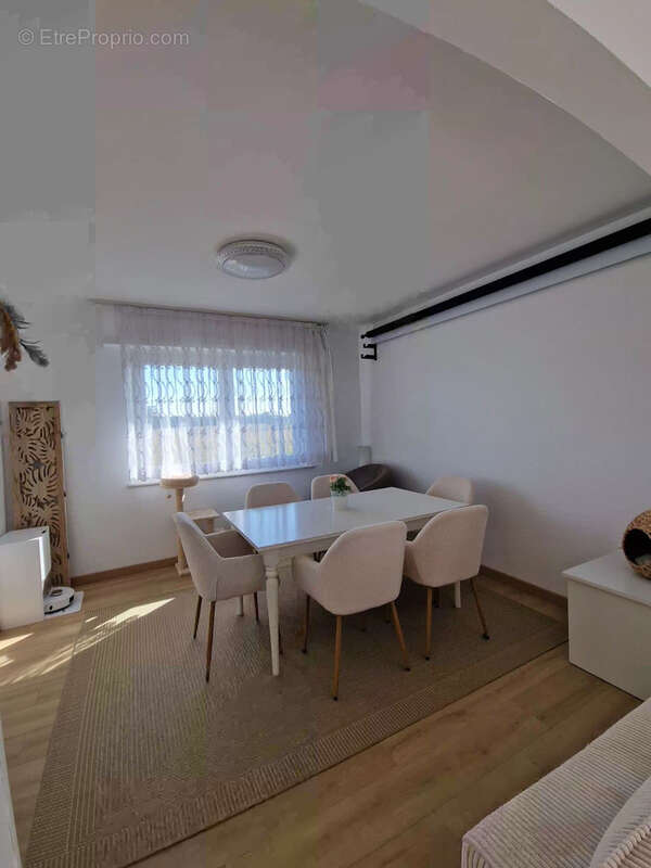 Maison à SAINTE-CROIX-EN-PLAINE