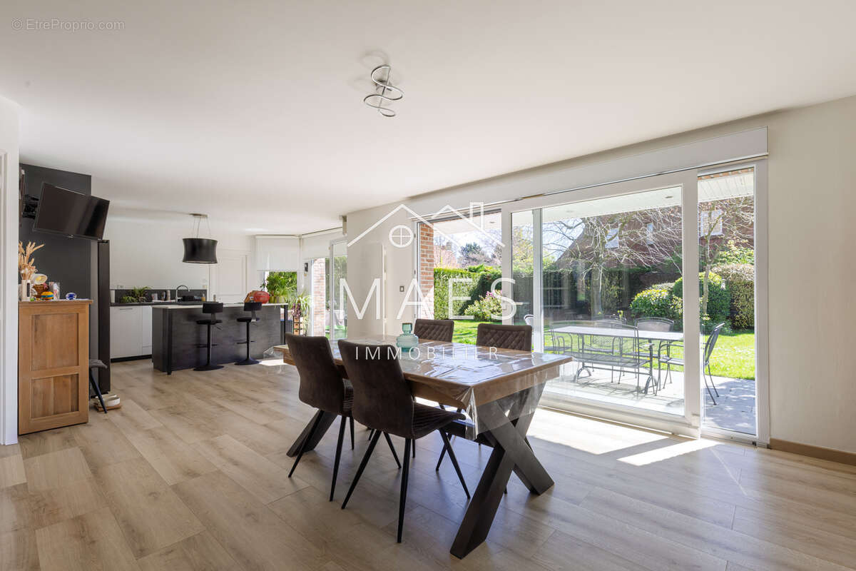 Maison à WAMBRECHIES