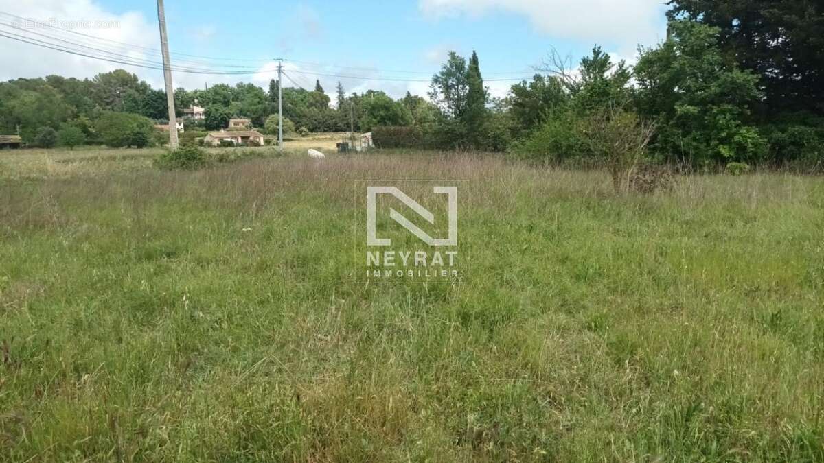 TOURRETTES Terrain en zone Agricole superficie 1450 m2 - photo 3