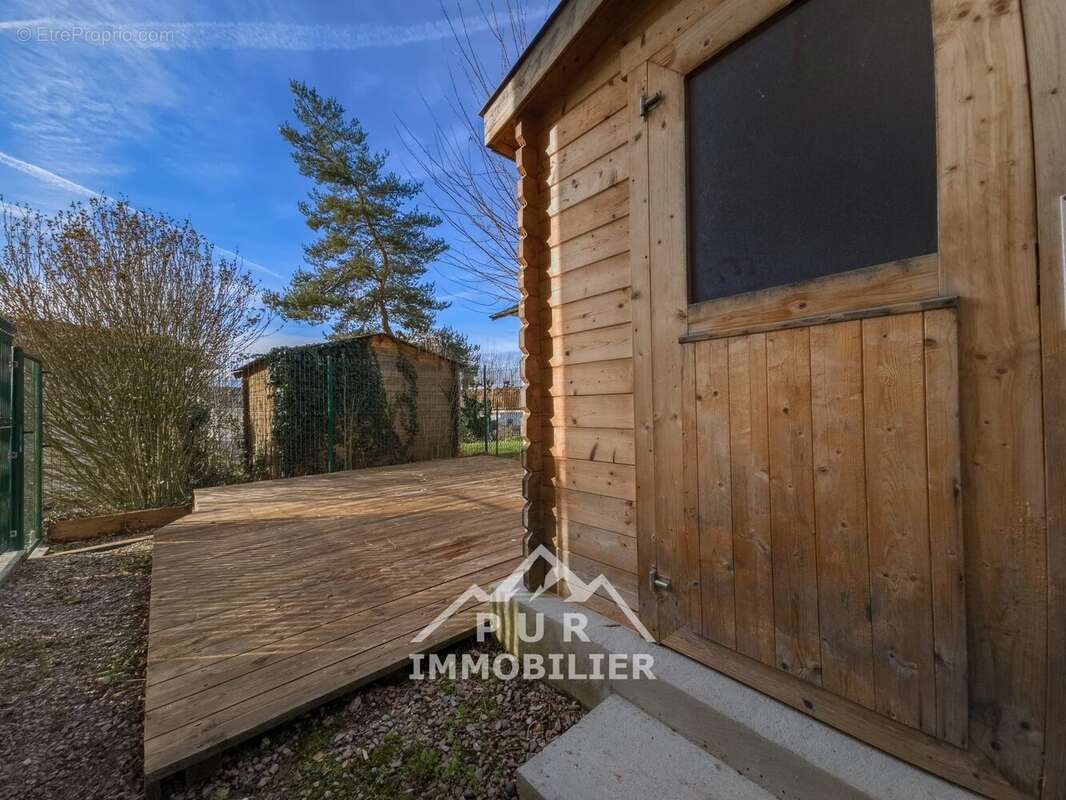 Appartement à CONTAMINE-SUR-ARVE