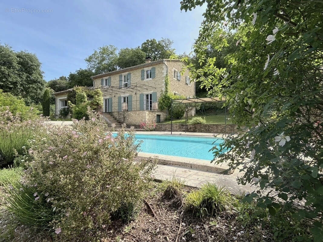 Maison à UZES