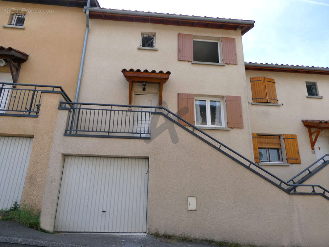 Maison à SAINT-GENIS-L'ARGENTIERE